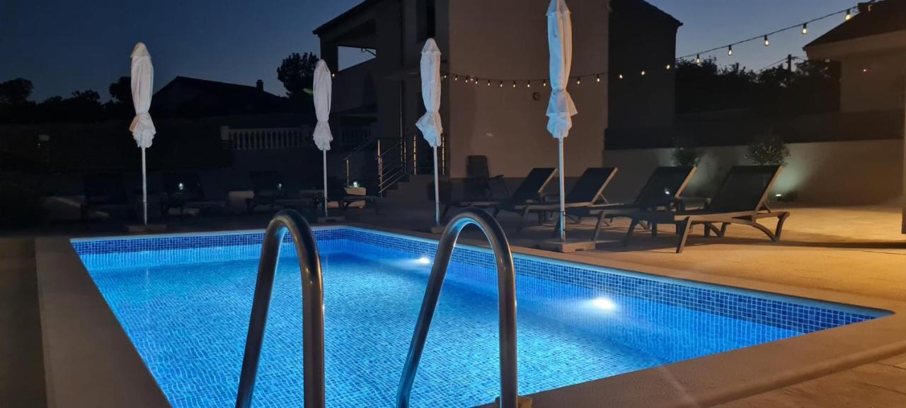House Vallis Aurea Povile Bagian luar foto