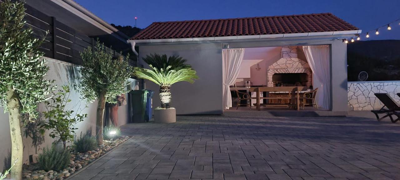 House Vallis Aurea Povile Bagian luar foto