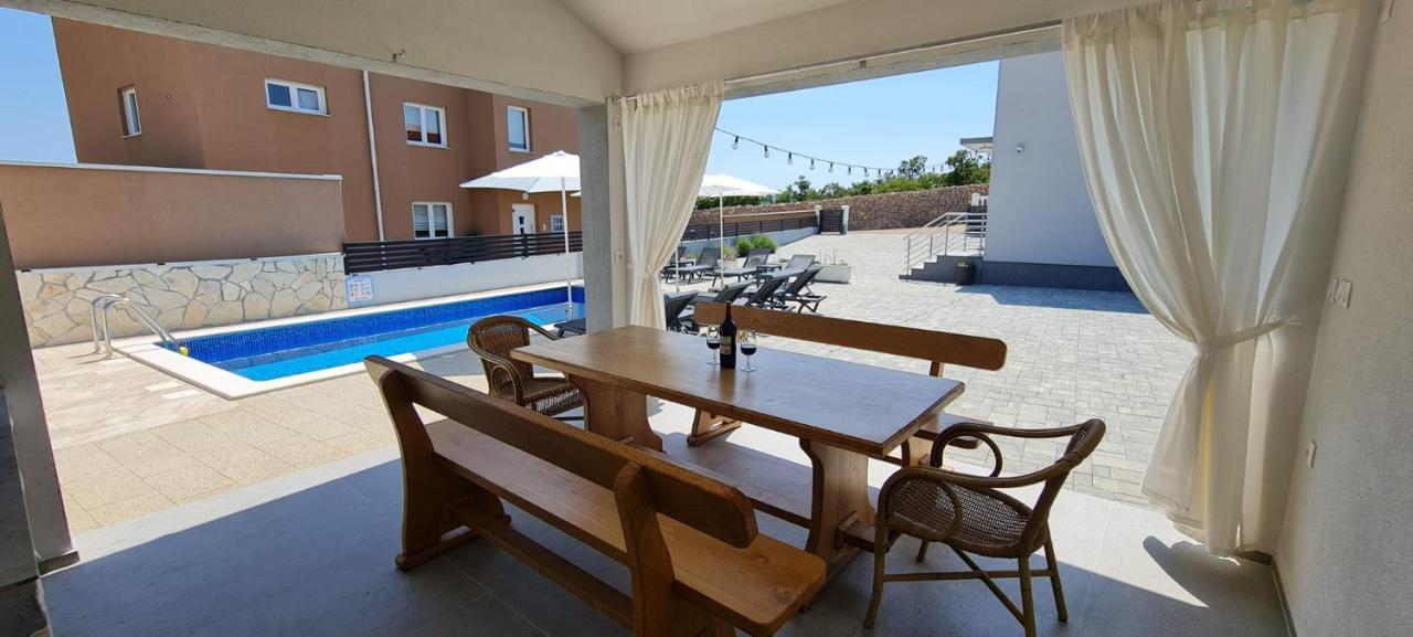 House Vallis Aurea Povile Bagian luar foto